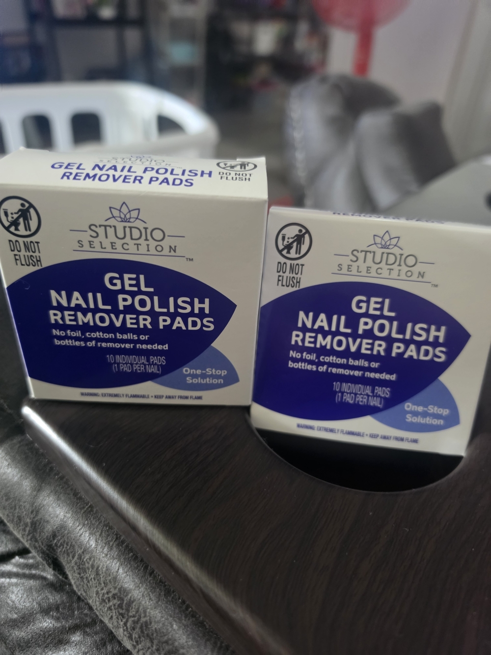 Studio Selection Gel Nail Polish Remover Pads - White & Blue Packaging